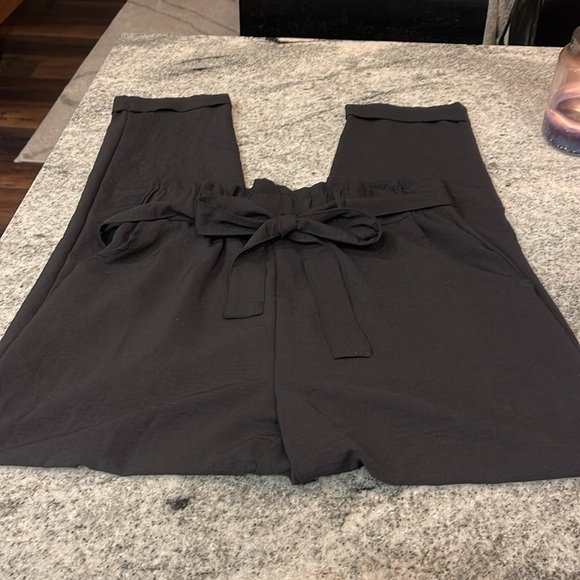 Elegant Black Women's Pants - Picture 2 of 3